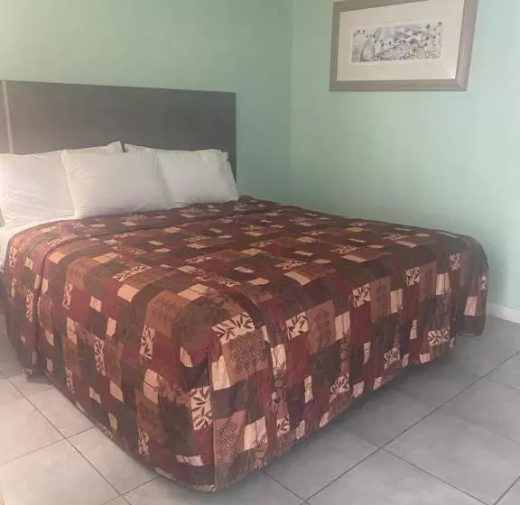スタンダードルーム, Royal Canadian Motel