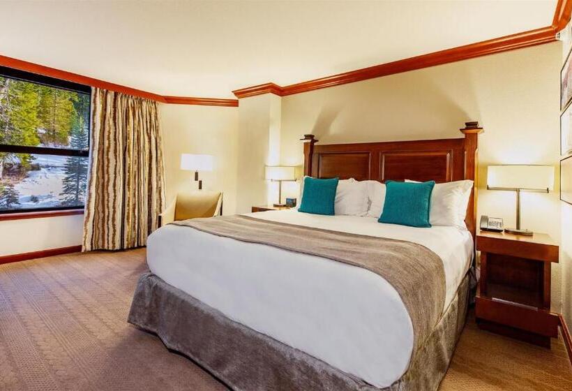 Номер Deluxe Кровать Кинг с Видом, The Everline Resort & Spa Lake Tahoe