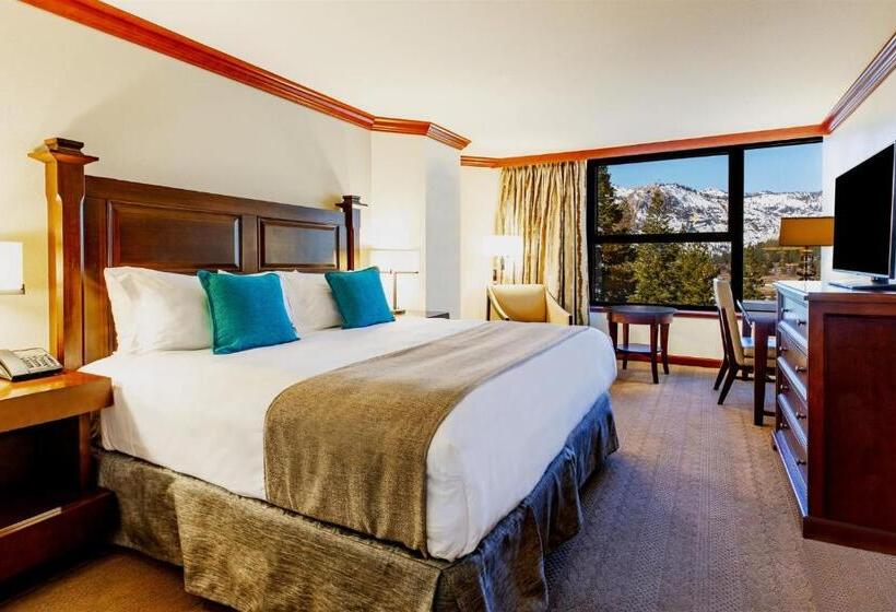 Номер Deluxe Кровать Кинг с Видом, The Everline Resort & Spa Lake Tahoe