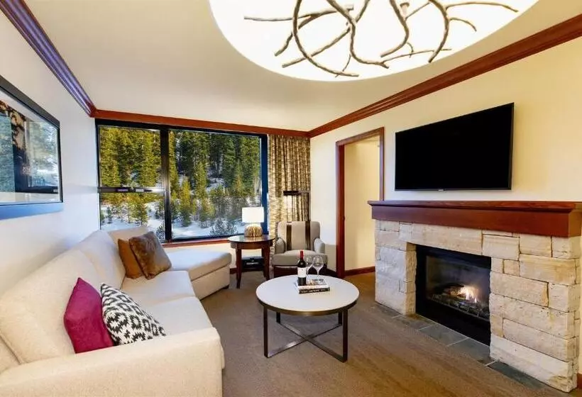 سوئیت با چشم‌انداز, The Everline Resort & Spa Lake Tahoe