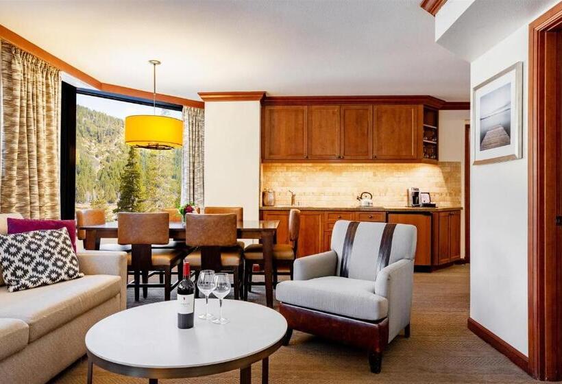 Deluxe люкс с видом, The Everline Resort & Spa Lake Tahoe