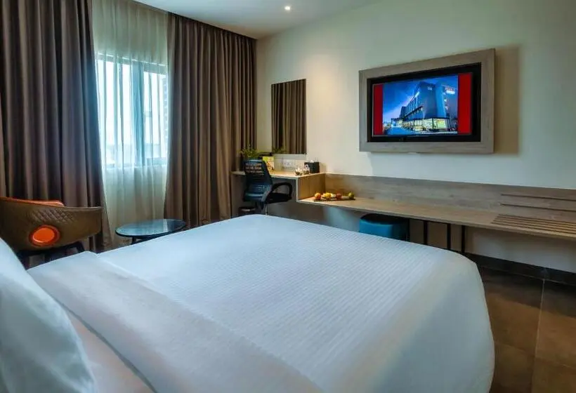 اتاق لوکس, Amika Hotel,madurai   Near Airport