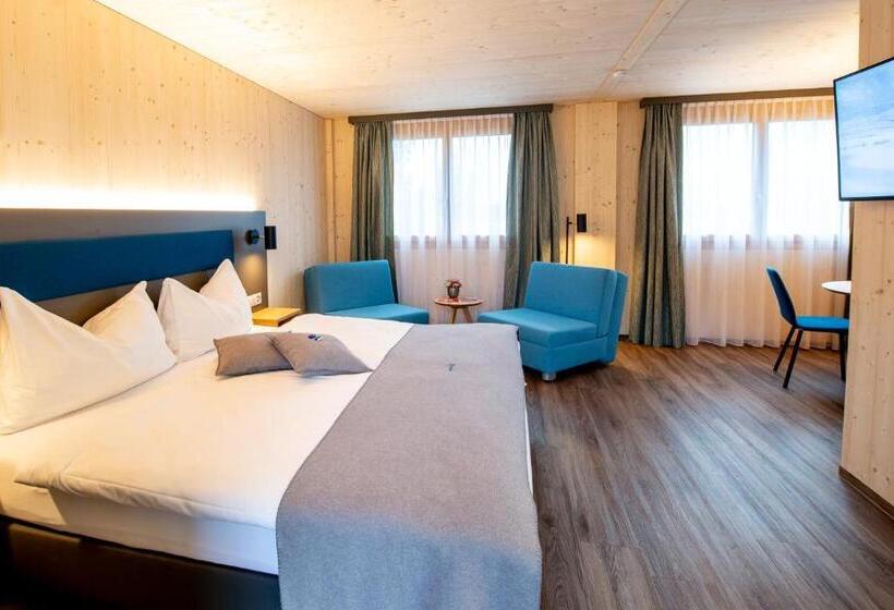 マウンテンビュースイート, Cubilaris Motel