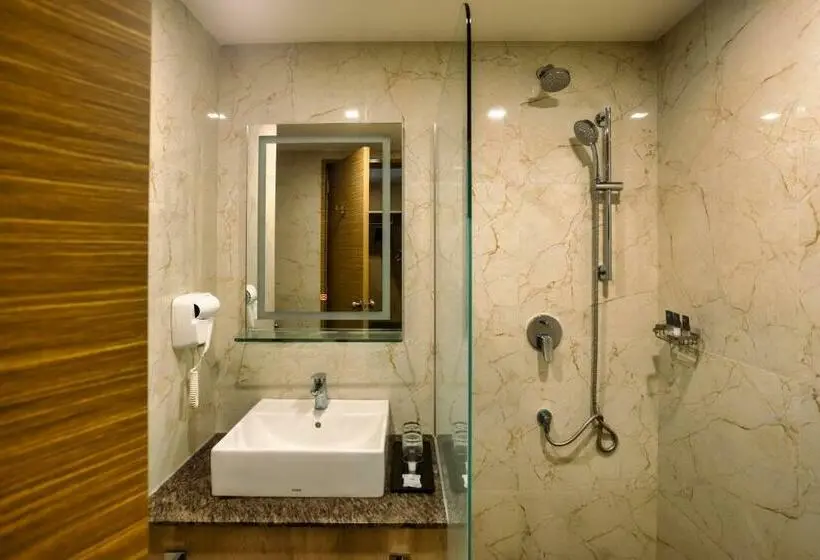 اتاق لوکس, Amika Hotel,madurai   Near Airport