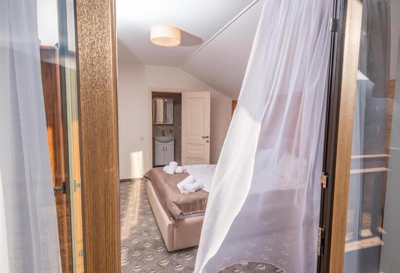 اتاق استاندارد با چشمانداز کوهستان, Residence Nesh