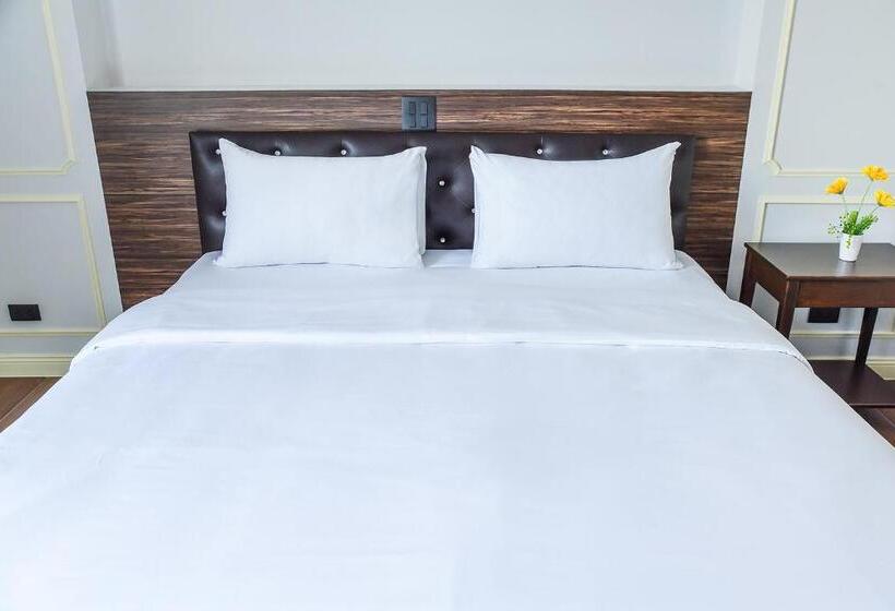 Номер Deluxe, The Maceo