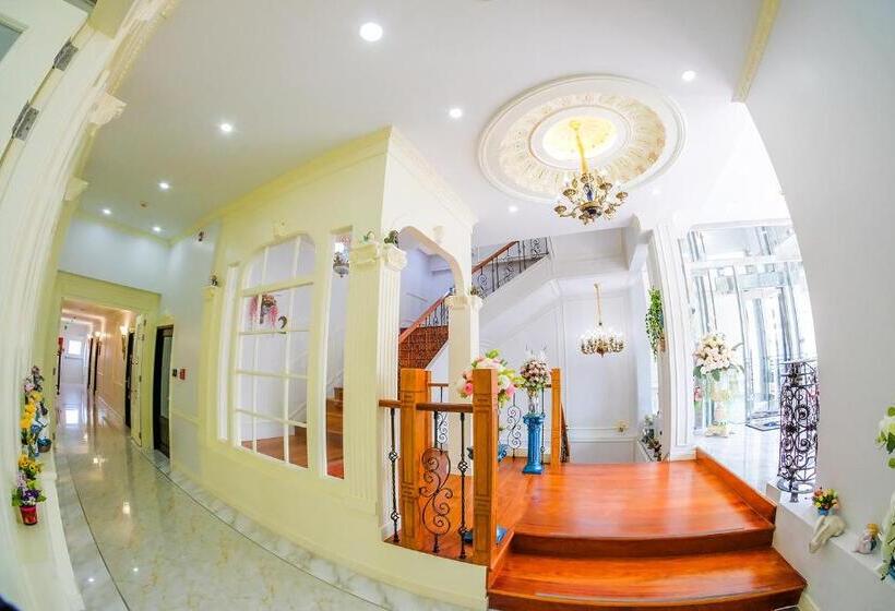 Номер Стандарт Трехместный, The Maceo