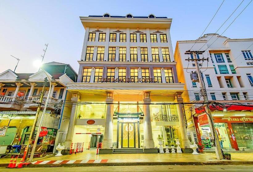 Полулюкс, The Maceo