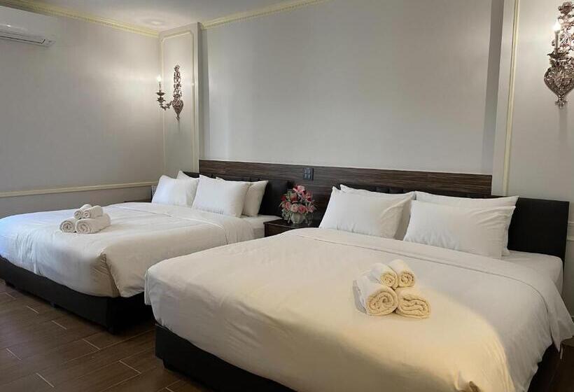 Четырехместный Номер Стандарт, The Maceo