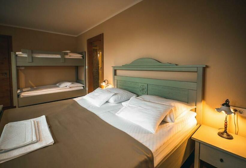 اتاق خانوادگی, Zamorc