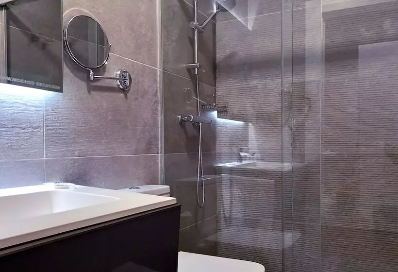 سوییت خانوادگی, Woohoo Rooms Chueca