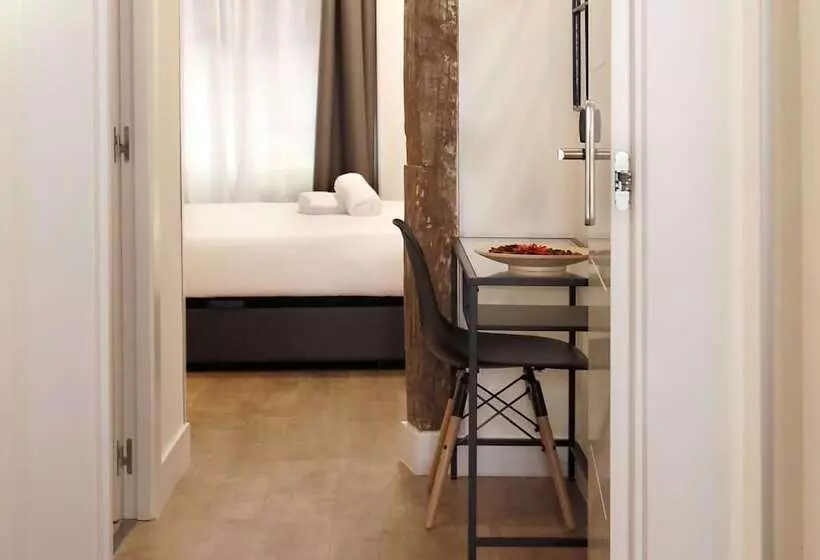 سوییت جونیور با بالکن, Woohoo Rooms Chueca
