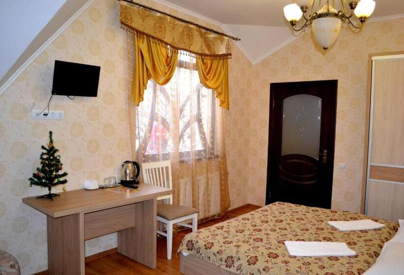 غرفة كلاسيكية ثلاثية, Zlata Praha