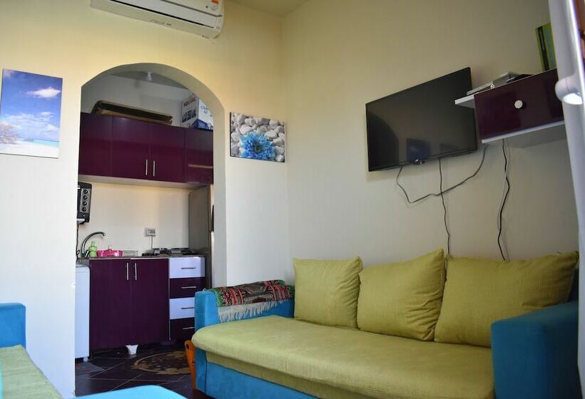 کلبه ییلاقی, Rental Chalets Porto