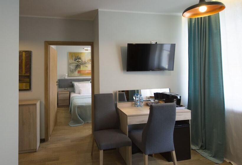 استودیوی استاندارد, Apartamenty Efekt 72