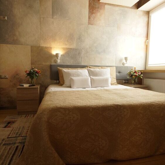 استودیوی استاندارد, Apartamenty Efekt 72