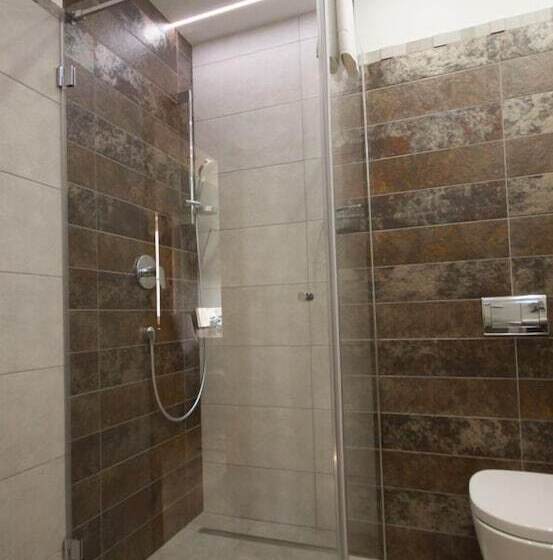 استودیوی استاندارد, Apartamenty Efekt 72