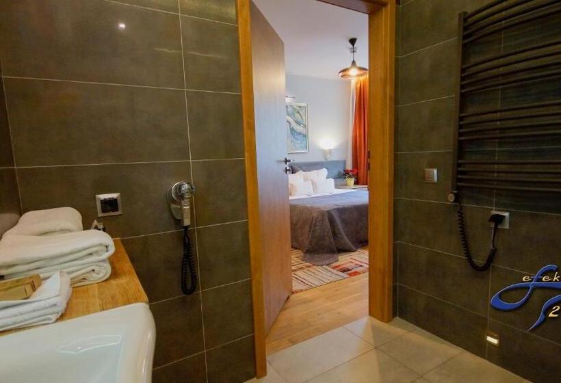 استودیوی استاندارد, Apartamenty Efekt 72