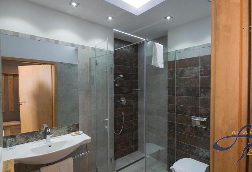 استودیوی استاندارد, Apartamenty Efekt 72