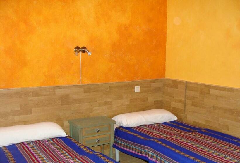 패밀리 룸, Albergue El Condor