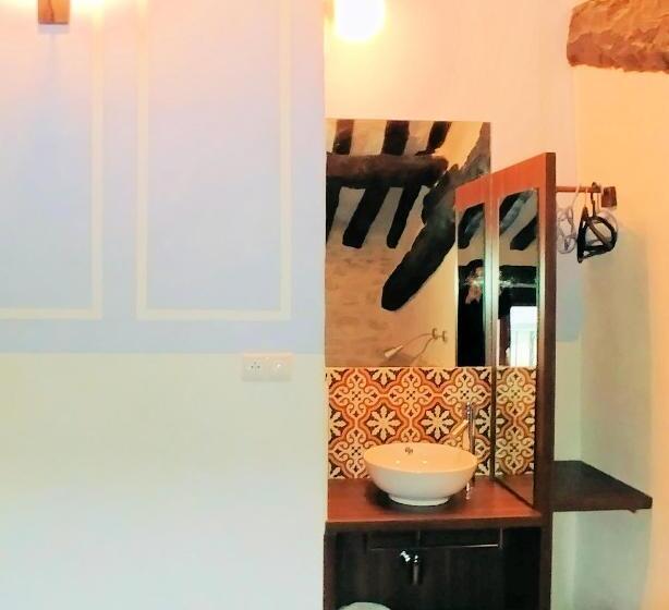 Номер Стандарт, Albergue El Condor