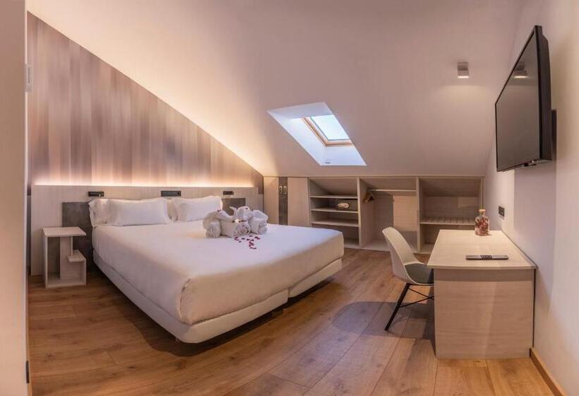 اتاق لوکس, Neru Con Encanto