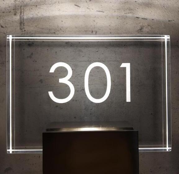 اتاق لوکس, Neru Con Encanto