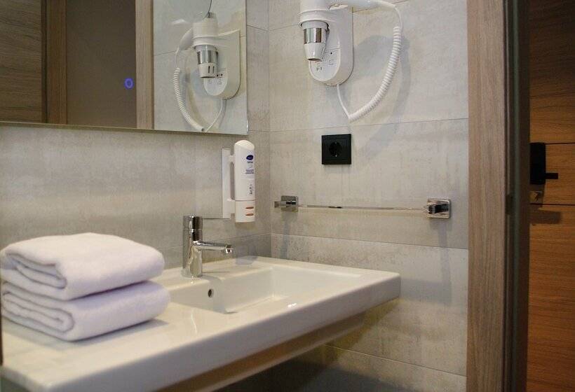 اتاق سوپریور, Neru Con Encanto