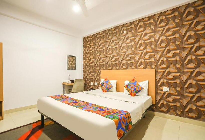 اتاق لوکس, Fabhotel Pranjul Inn