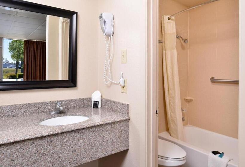 غرفه قياسيه سريرين مزدوجين, Americas Best Value Inn West Monroe