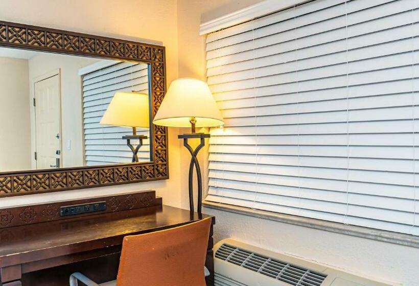 חדר דחוקס עם מיטת קינג, Sevilla Inn Kissimmee Near Disney