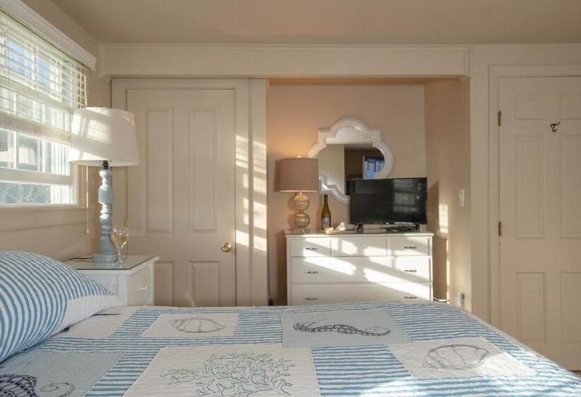 غرفة ديلوكس سرير كينج, Ship S Knees Inn