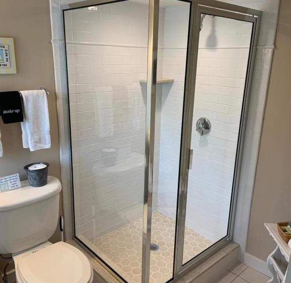 غرفة ديلوكس سرير ملكى, Ship S Knees Inn