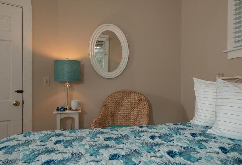 غرفة أساسية, Ship S Knees Inn