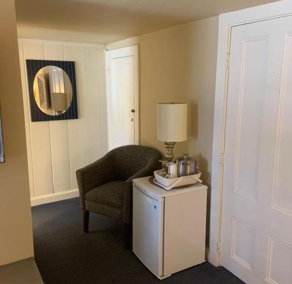 غرفة قياسية, Ship S Knees Inn