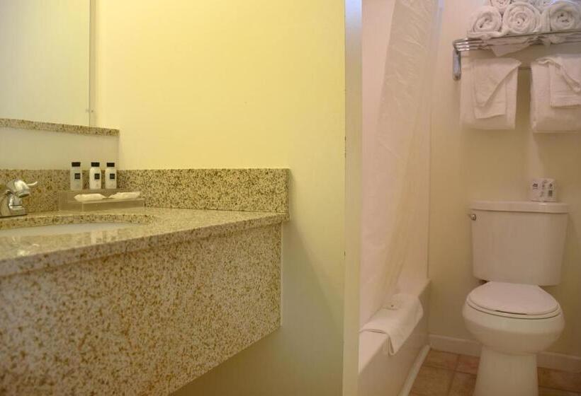 标准工作室, Scotty's Lakeside Resort