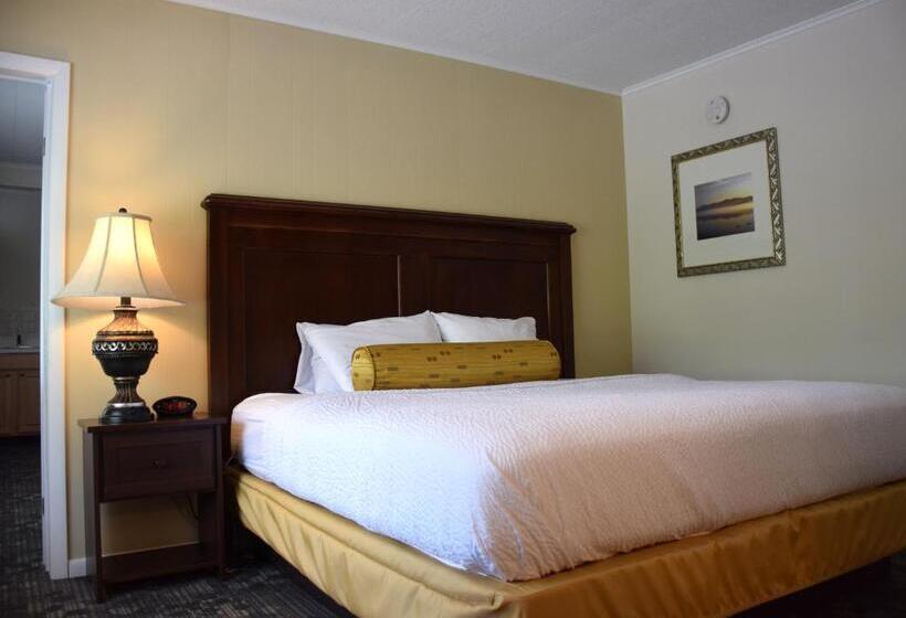 家庭套房, Scotty's Lakeside Resort