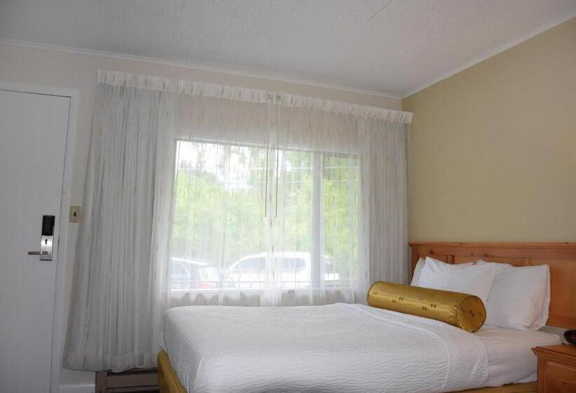 家庭套房, Scotty's Lakeside Resort