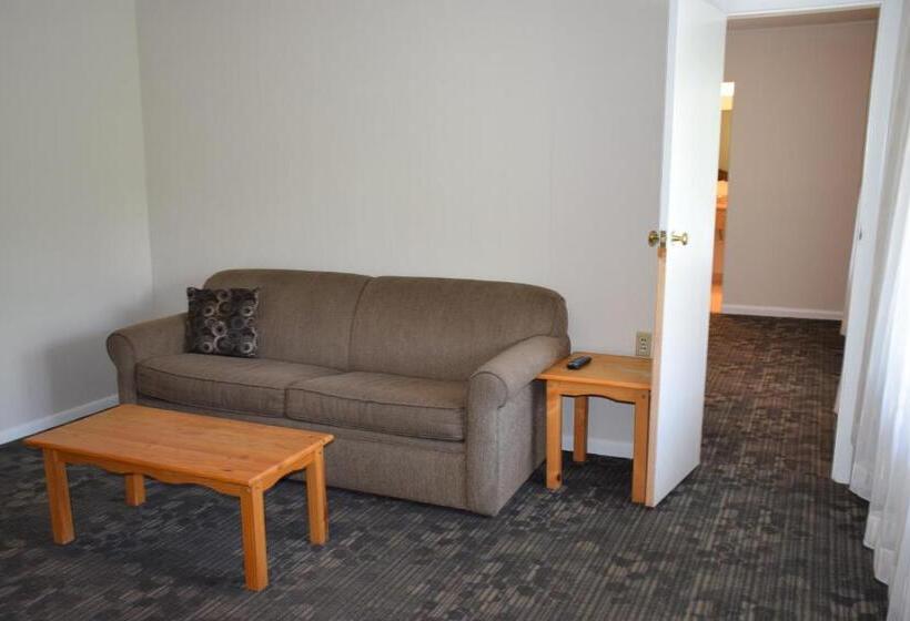 Family Suite, Scotty's Lakeside Resort