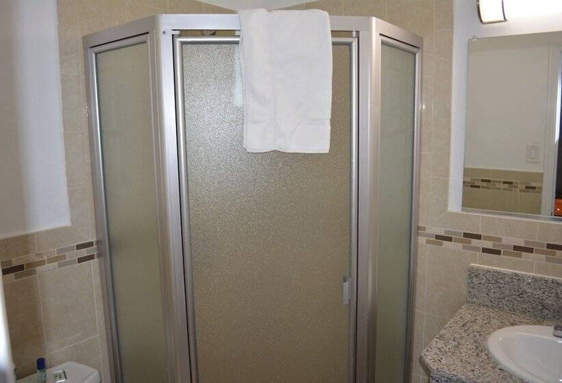 חדר סטנדרט מותאם לאדם עם מוגבלויות, Seaside Motel