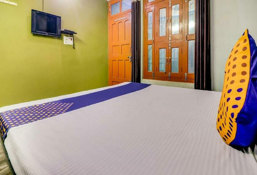 Трехместный Президентский, Spot On 68052 Surya Guest House