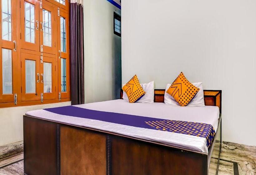 اتاق اجرایی سه نفره, Spot On 68052 Surya Guest House