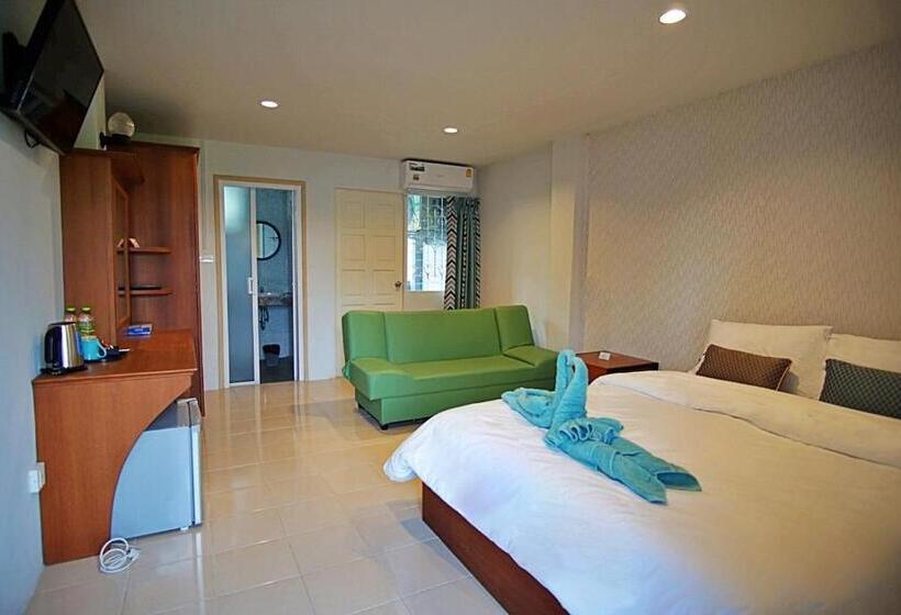 غرفة قياسية, Aiyapach Inn