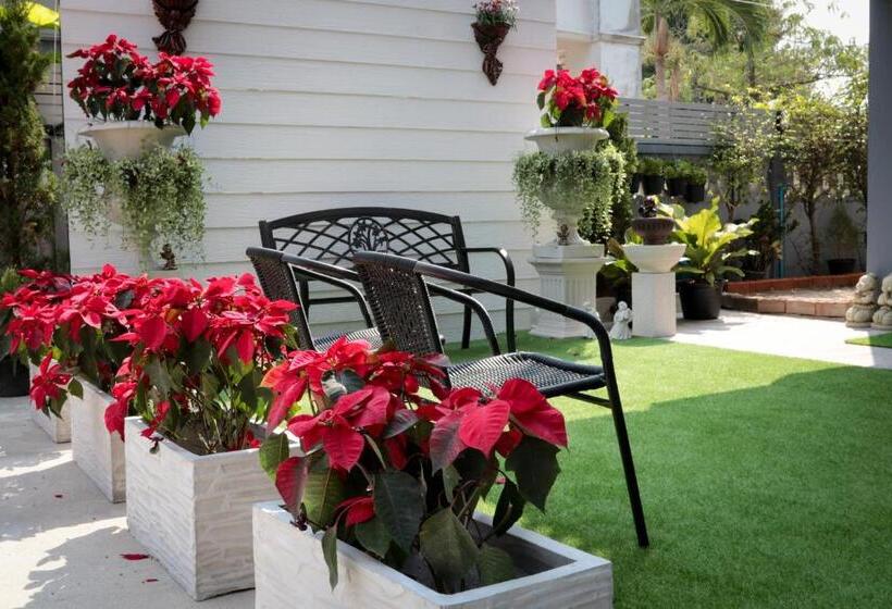 غرفة قياسية, Aiyapach Inn