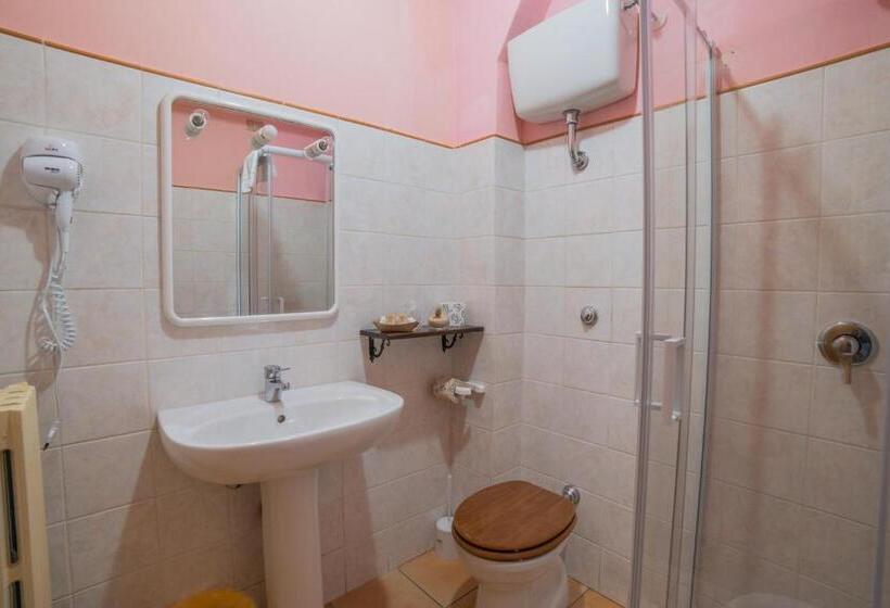 غرفة قياسية مطلة على الجبل, Dimora Fresilia Casa Vacanze