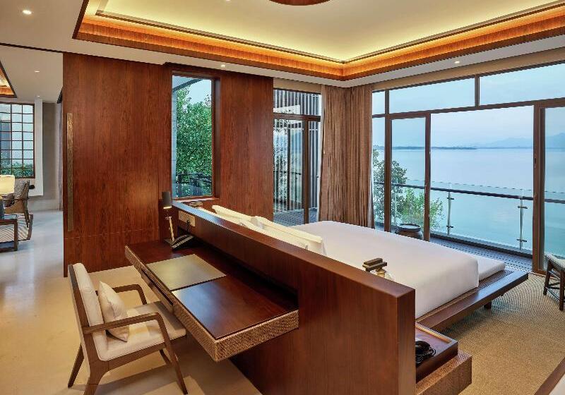 ツーベッドルーム　ヴィラ, Lushan West Sea Resort, Curio Collection By Hilton