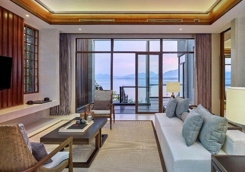 デラックスビラの１ベッドルーム, Lushan West Sea Resort, Curio Collection By Hilton