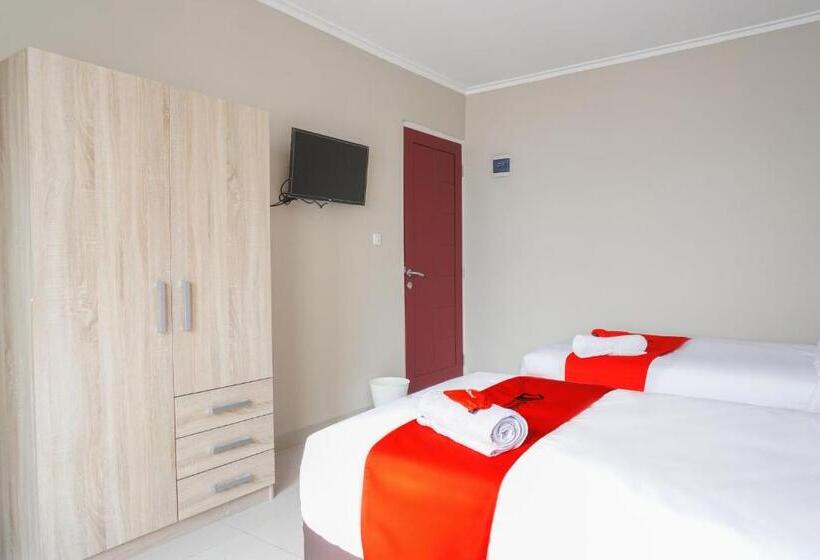 Номер Стандарт, Residences By Reddoorz Near Mt Haryono