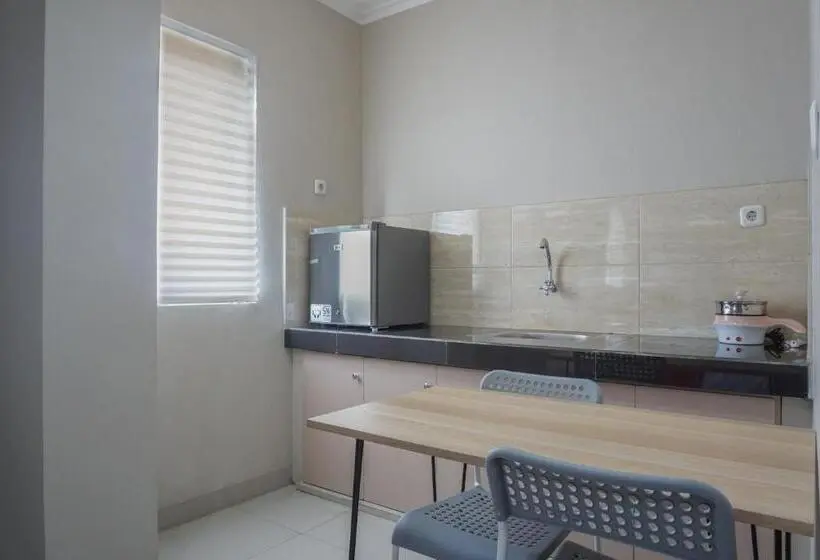 デラックスルーム, Residences By Reddoorz Near Mt Haryono