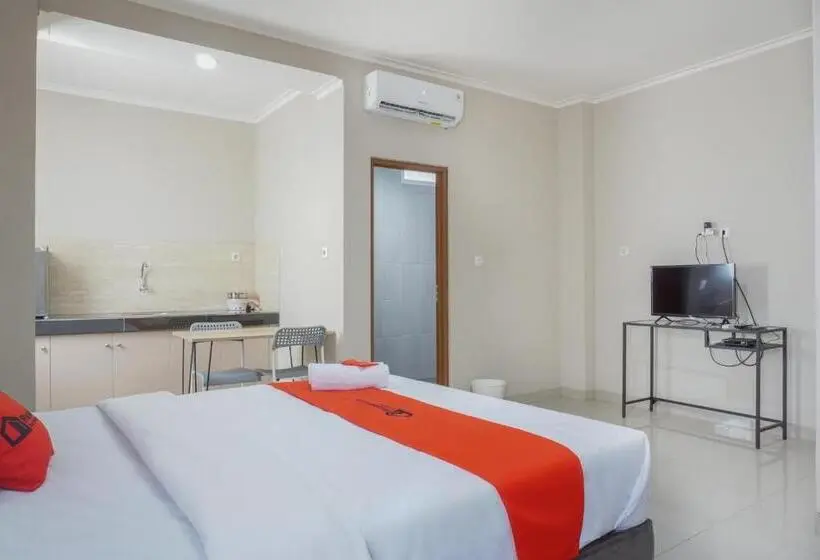 デラックスルーム, Residences By Reddoorz Near Mt Haryono